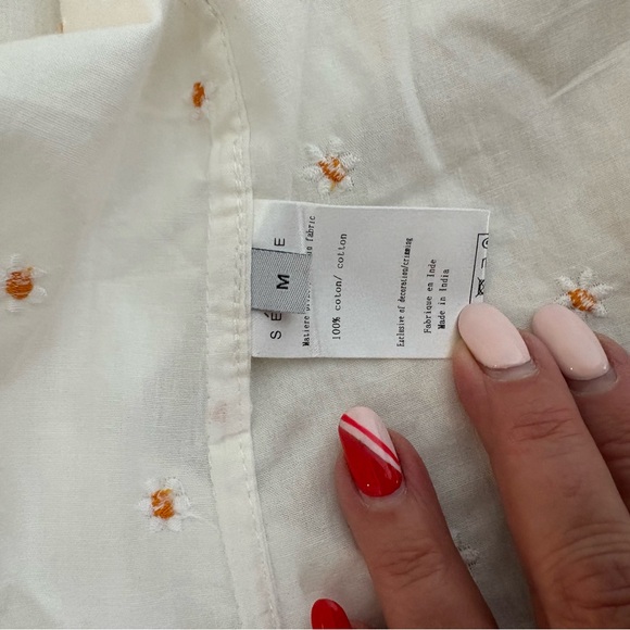Sezane Paris White Embroidered women’s button down 100 % cotton Shirt - Picture 6 of 7